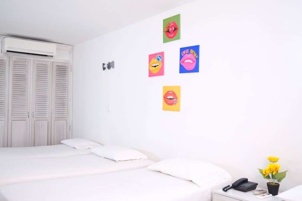 Hotel La Riviera 7/26