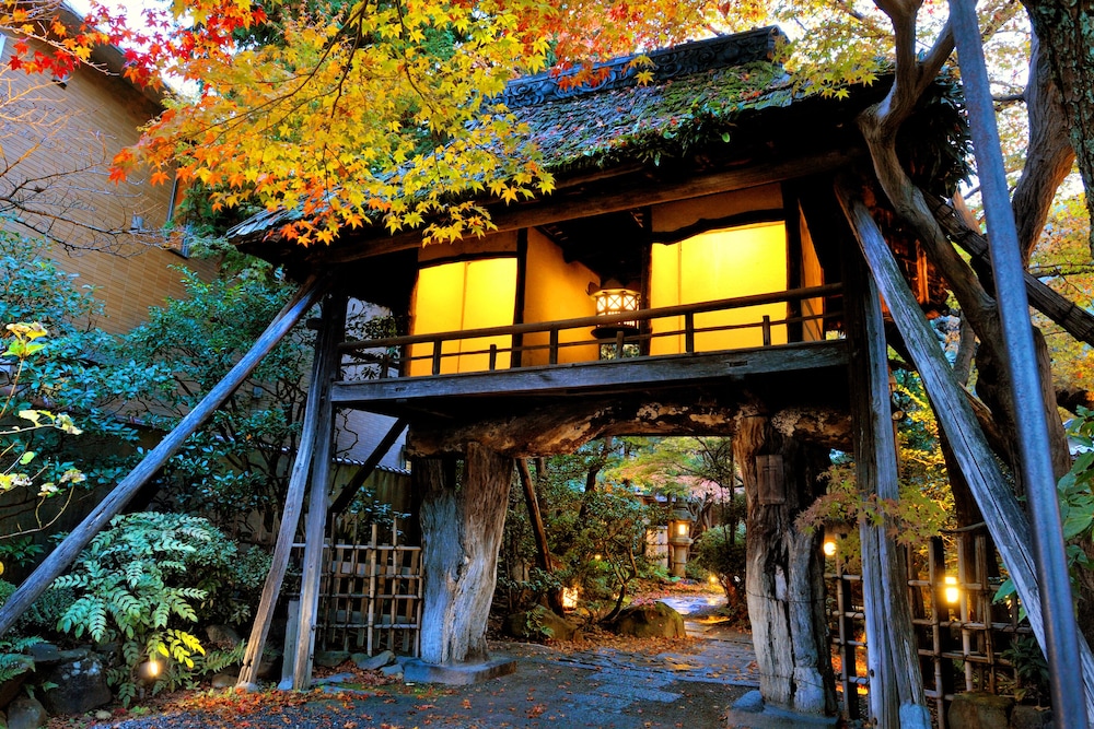 Heihachi Tea House Inn 3/40