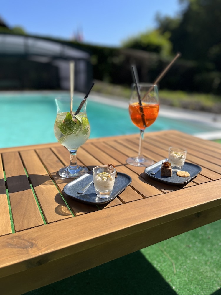 HOTEL LE ROC AU CHIEN 43/53