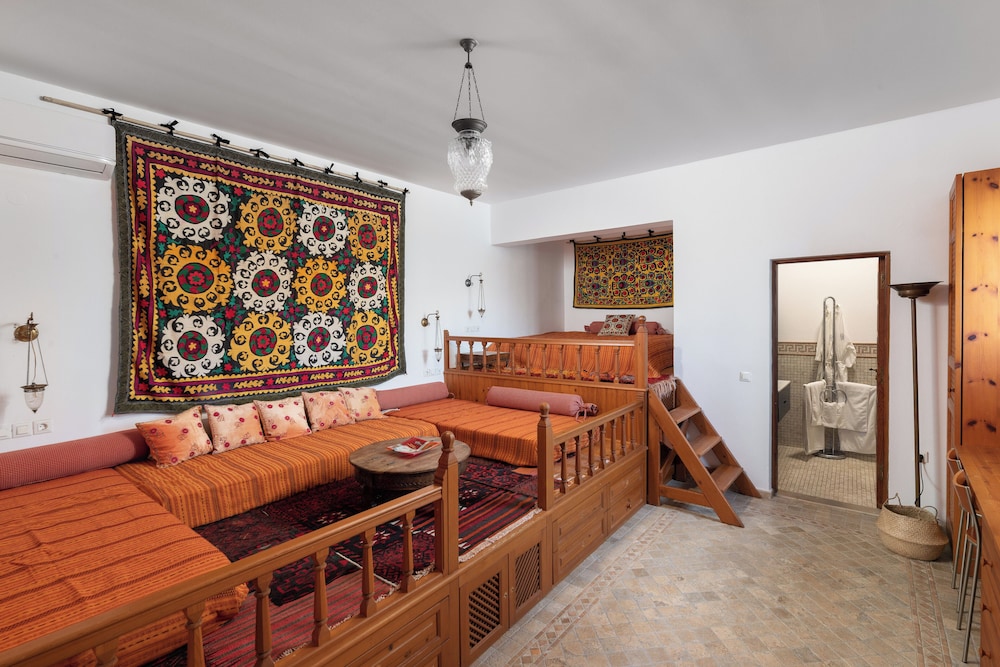 Melenos Art Boutique Hotel 24/50