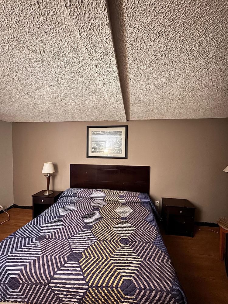 Executive Inn Coopersburg 19/33