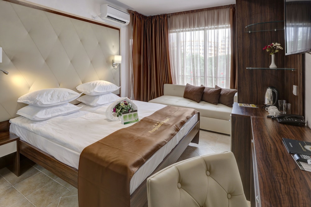 Prestige Hotel And Aquapark 55/72