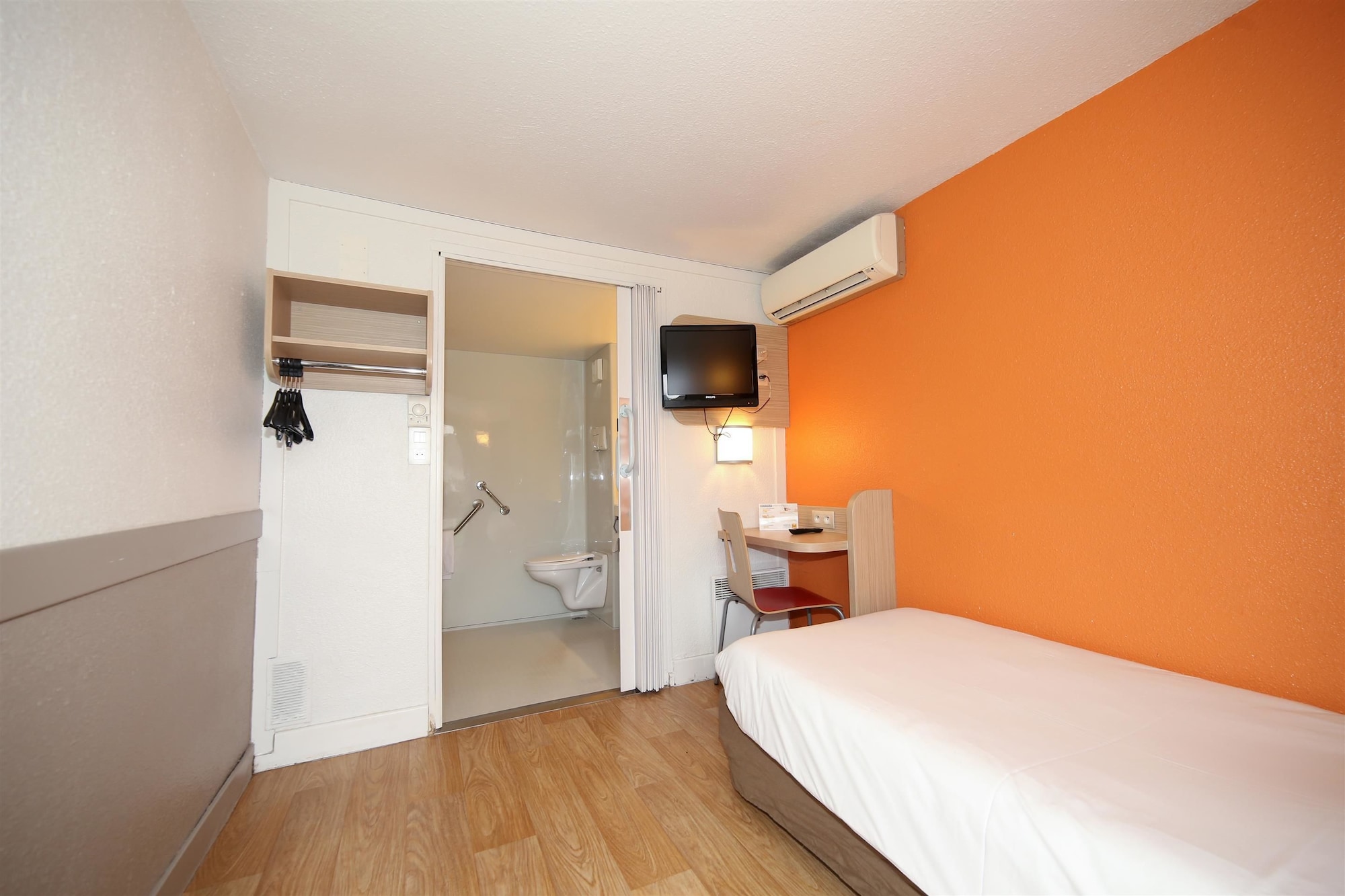 غرفة قياسية بسرير مزدوج وسرير فردي، Premiere Classe Toulouse Ouest - Blagnac Aeroport 3/8