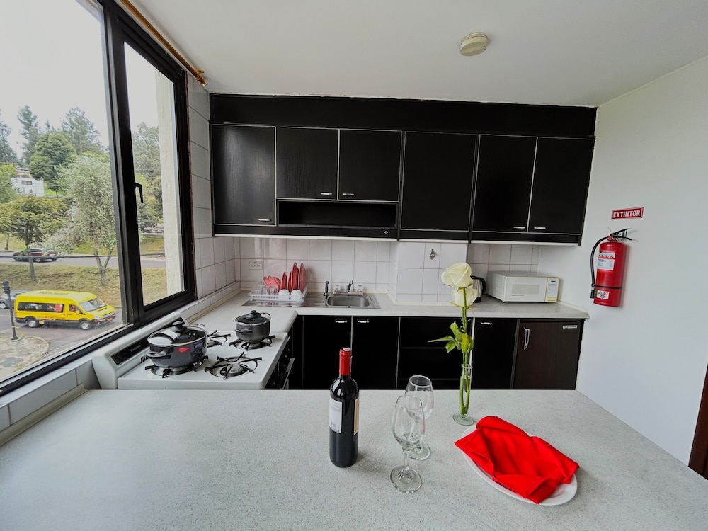 Stanford Suites 62/69