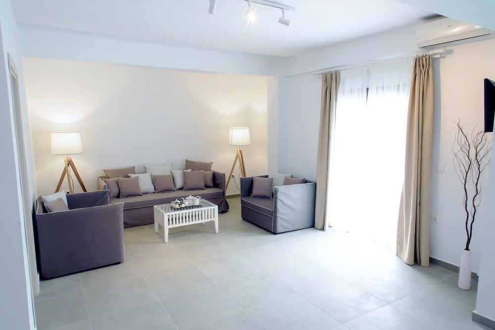 Stavros Beach Hotel 28/50