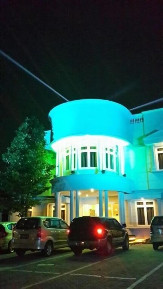 Sisingamangaraja Guest House Semarang 2/28