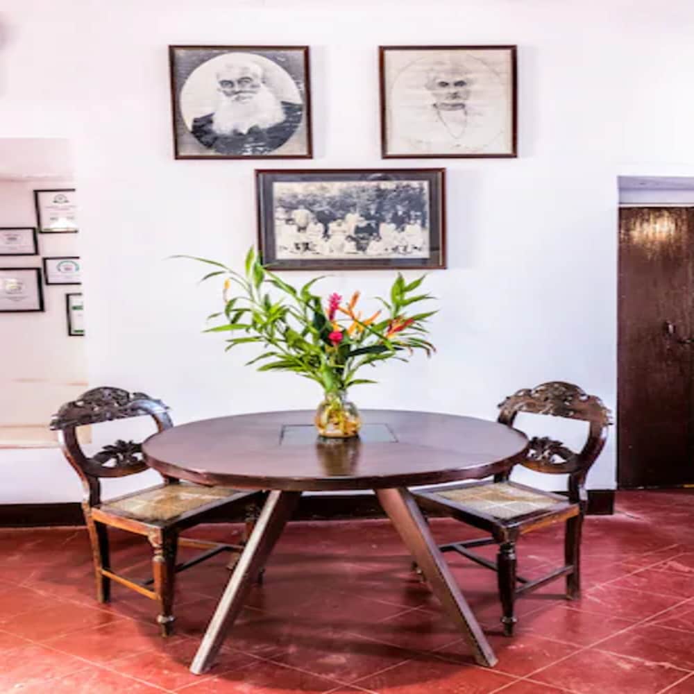 Granpas Inn Bougainvillea 31/50