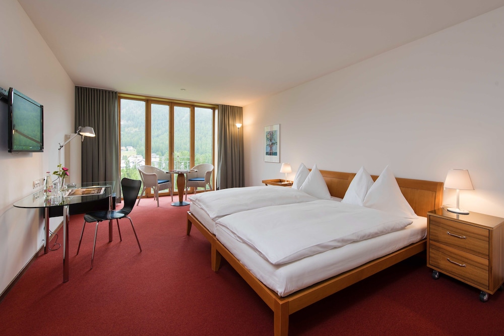 Hotel Saratz 8/37