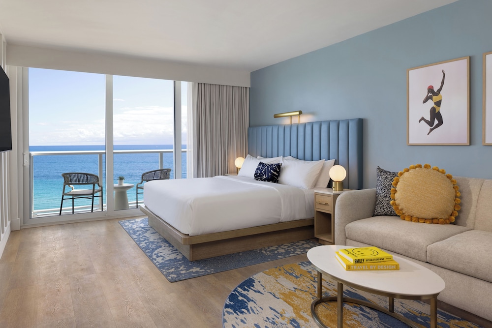 Renovated, King Bed, Ocean Front, Balcony