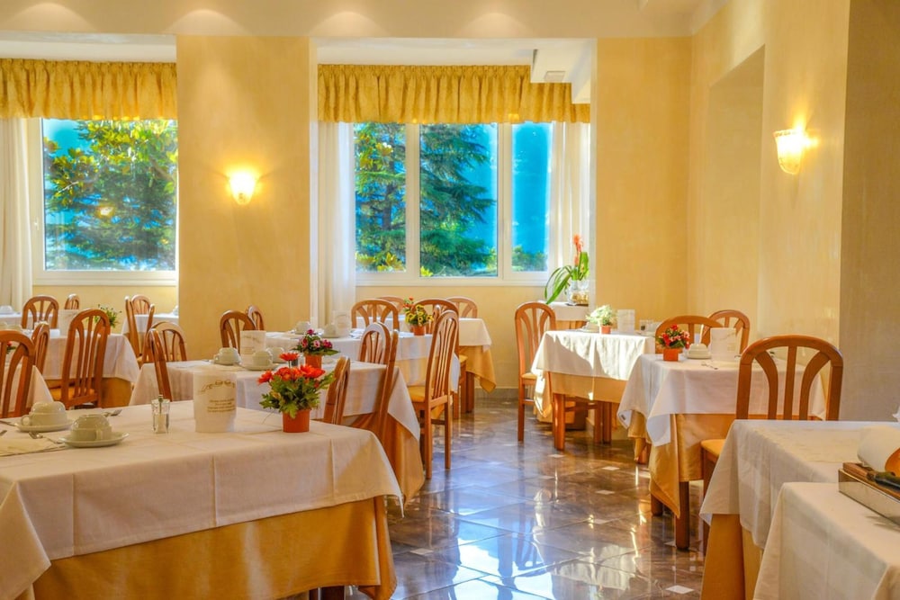 Hotel Sogno Del Benaco 42/63
