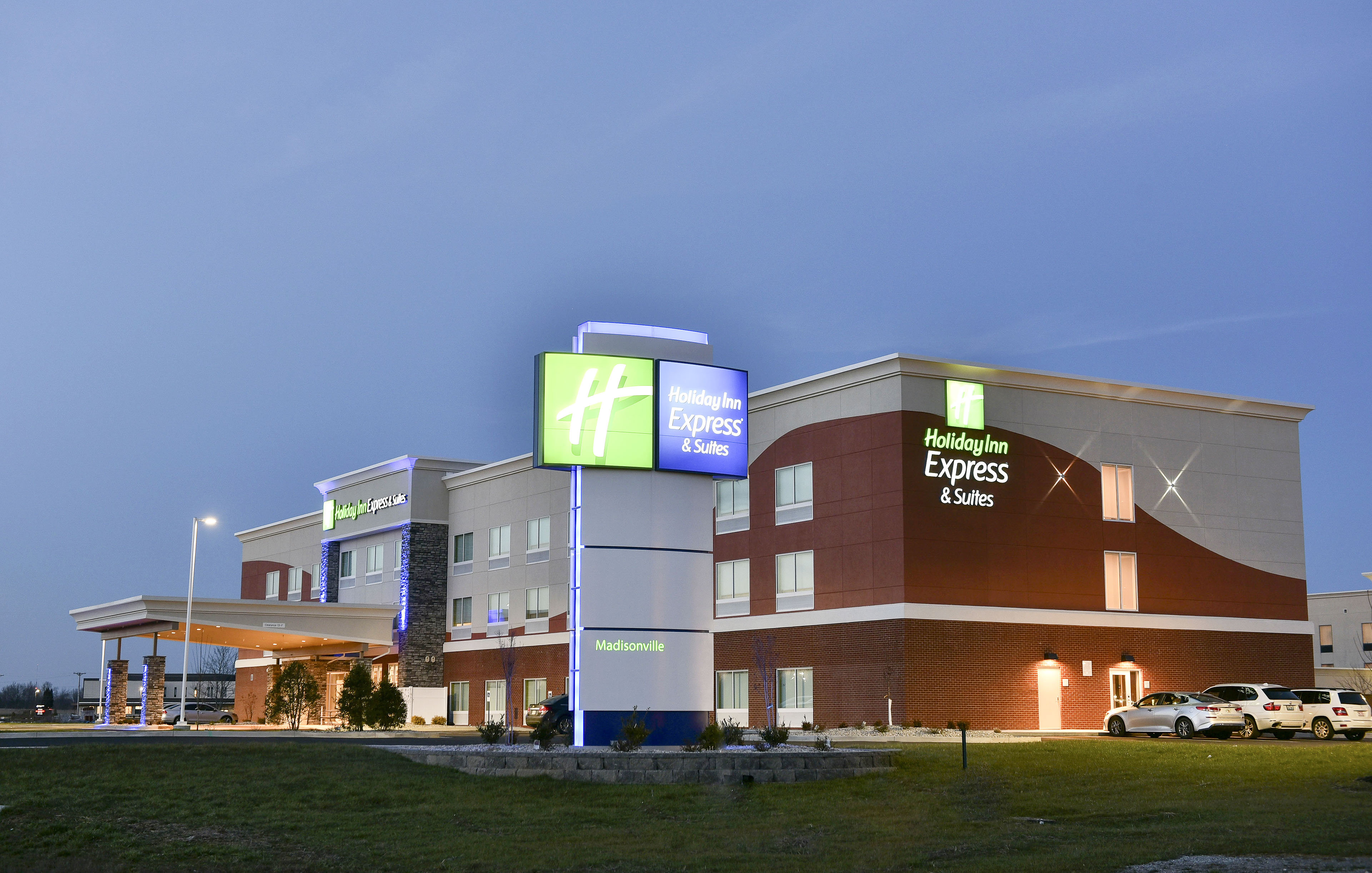 Holiday Inn Express Suites Madisonville 4/30