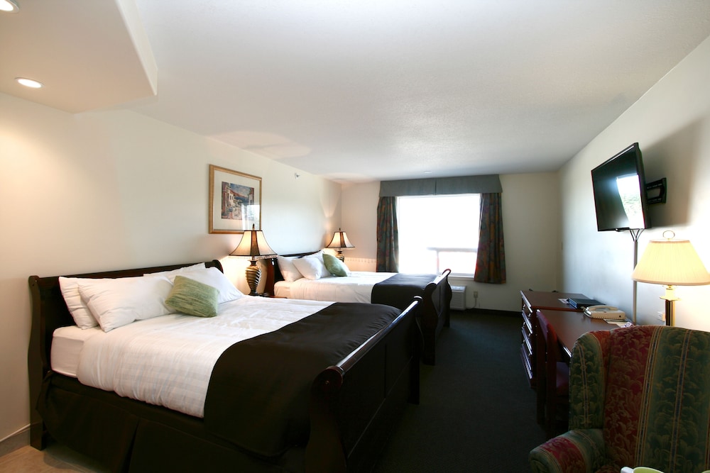 Foxwood Inn & Suites 8/51
