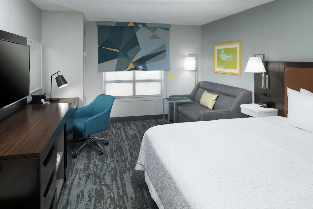 ROOM, KING BED, SOFA, ACCESSIBLE