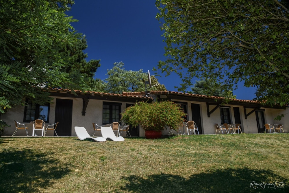 HOTEL LA CHAUMIERE 1/56