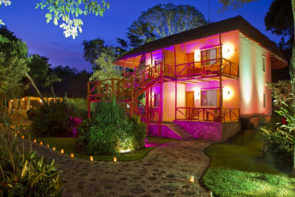 Chicanna Ecovillage Resort 11/66