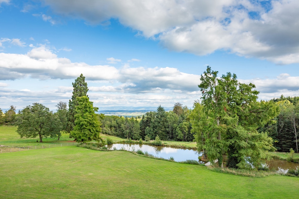 Demeures & Chateaux Domaine De Valinches 33/43