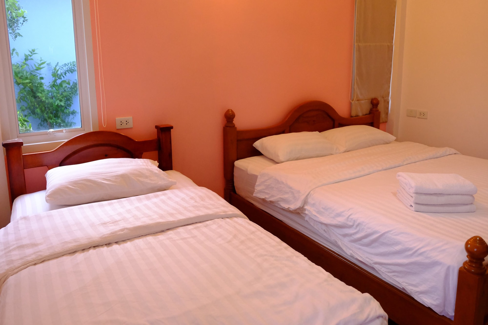 ROOM, TRIPLE