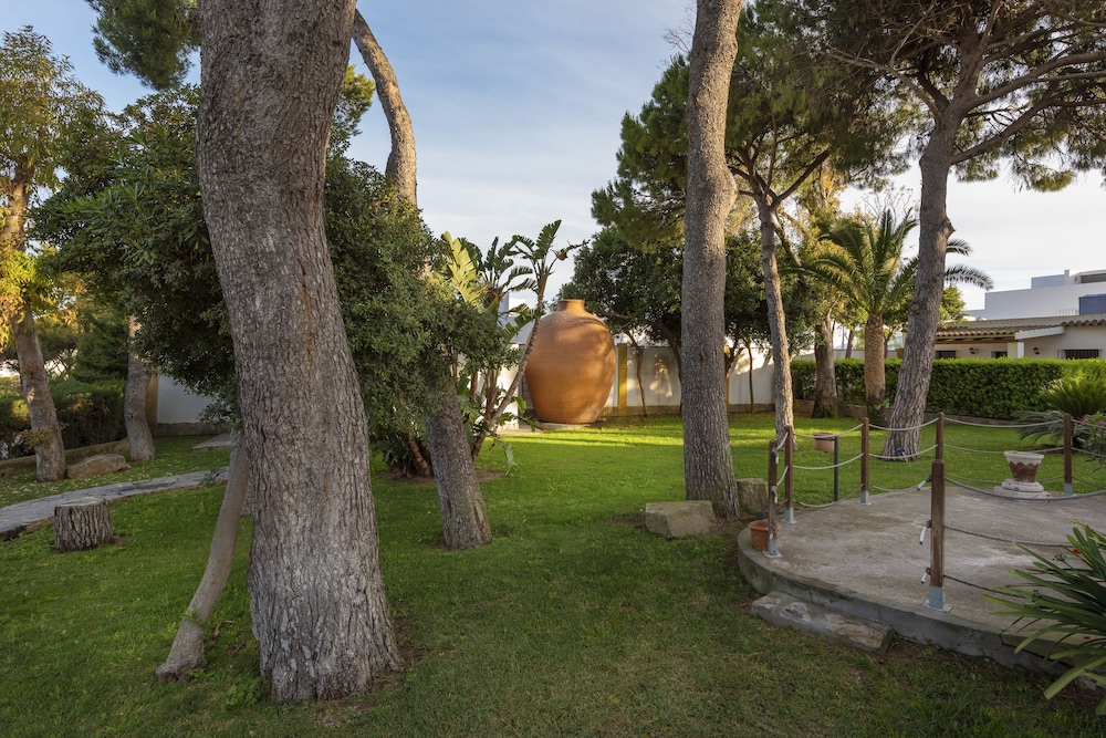 APARTAMENTOS CORTIJO FONTANILLA 18/25