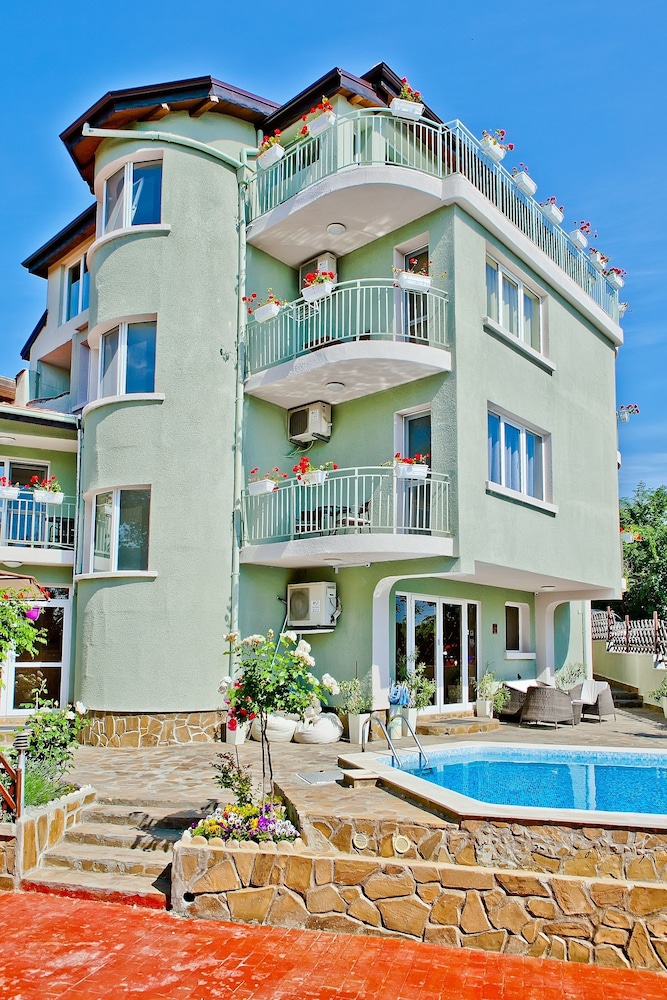 Hotel Amfora 6/69