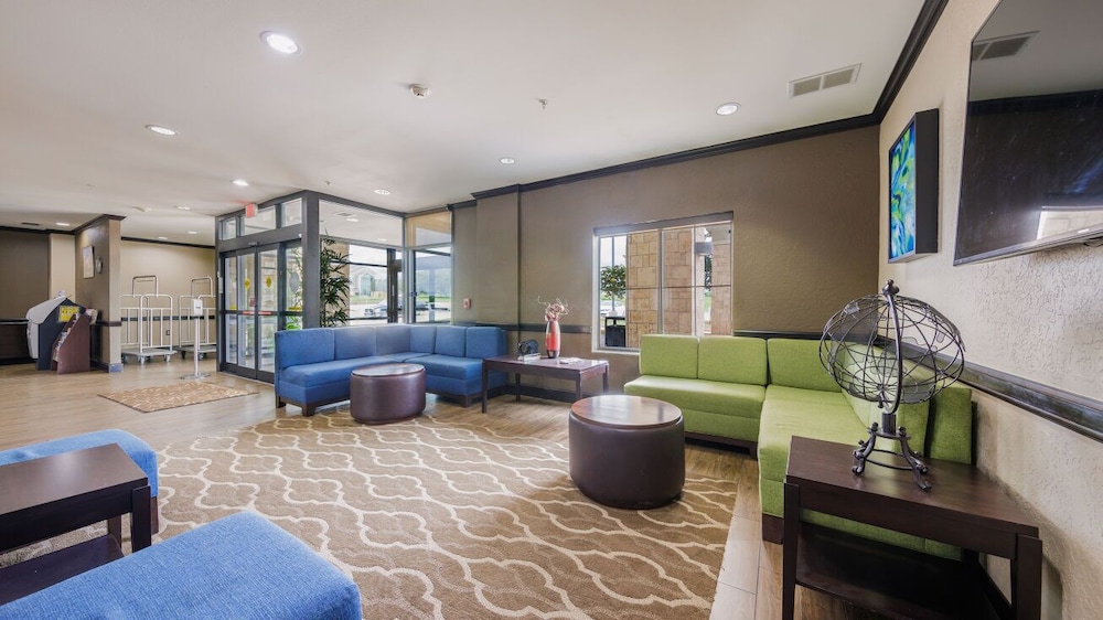 Comfort Suites Lawton Near Fort Sill 39/56