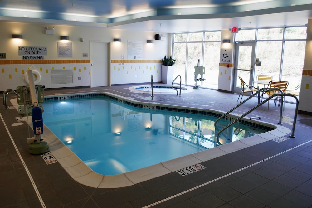 Fairfield Inn And Suites By Marriott Stroudsburg Bartonsville Poconos 3/40