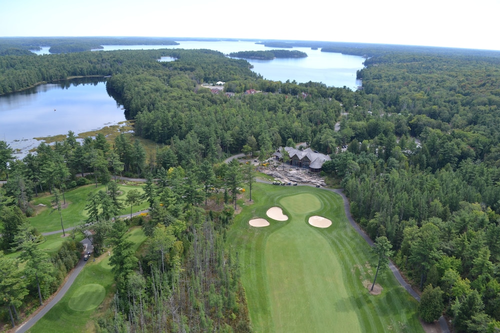 Delta Rocky Crest Resort 60/62