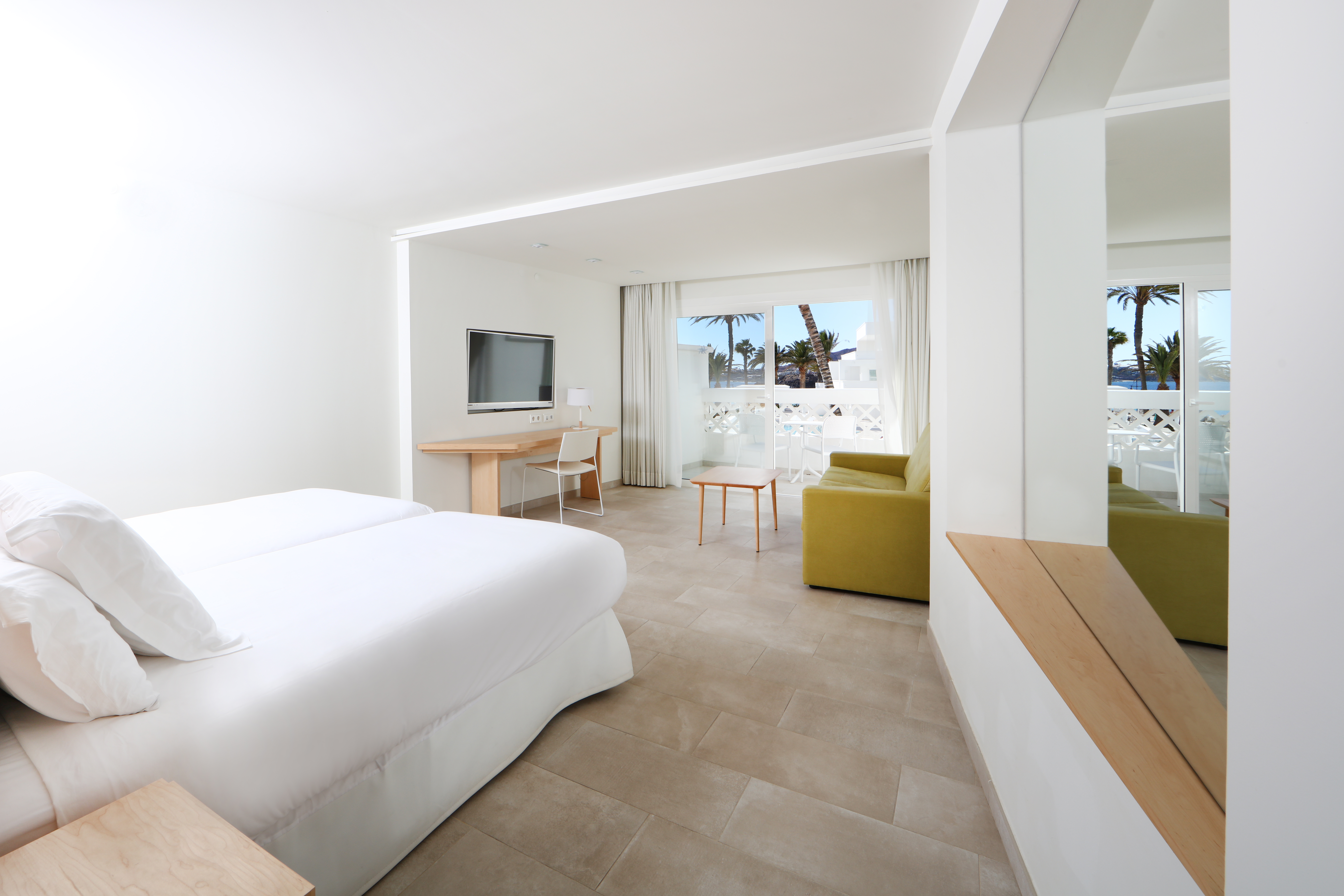 Premium, Junior Suite, Single, Lateral Side Sea View