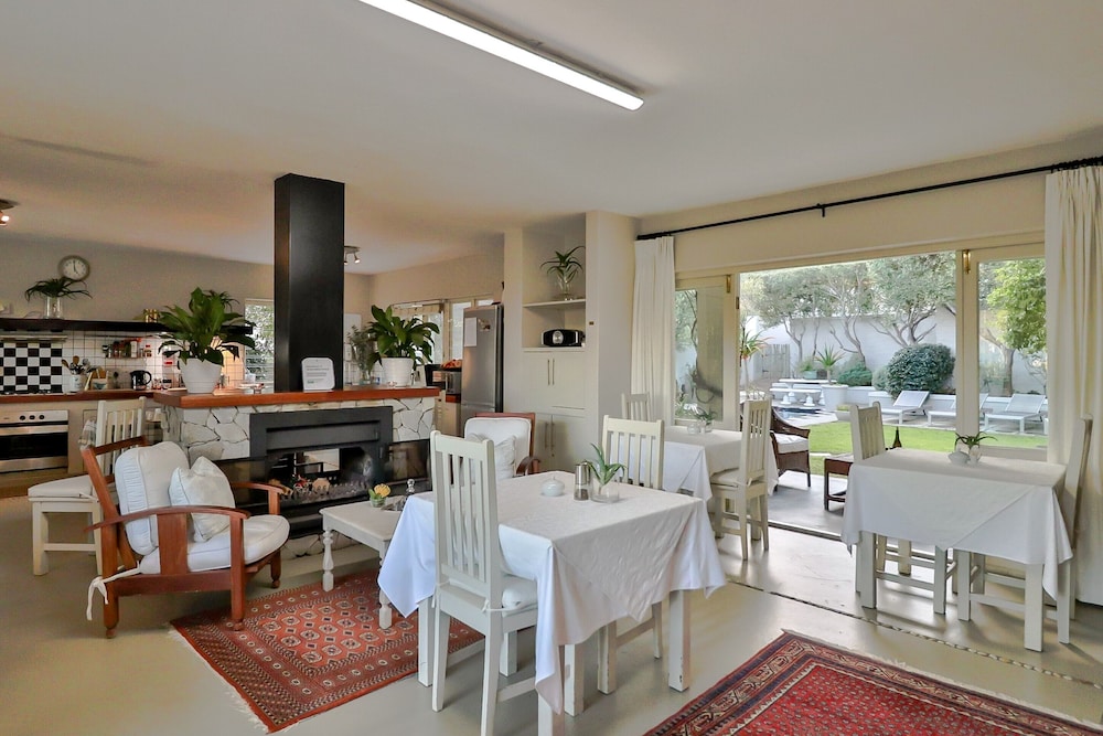 Hermanus Lodge on the Green 53/72