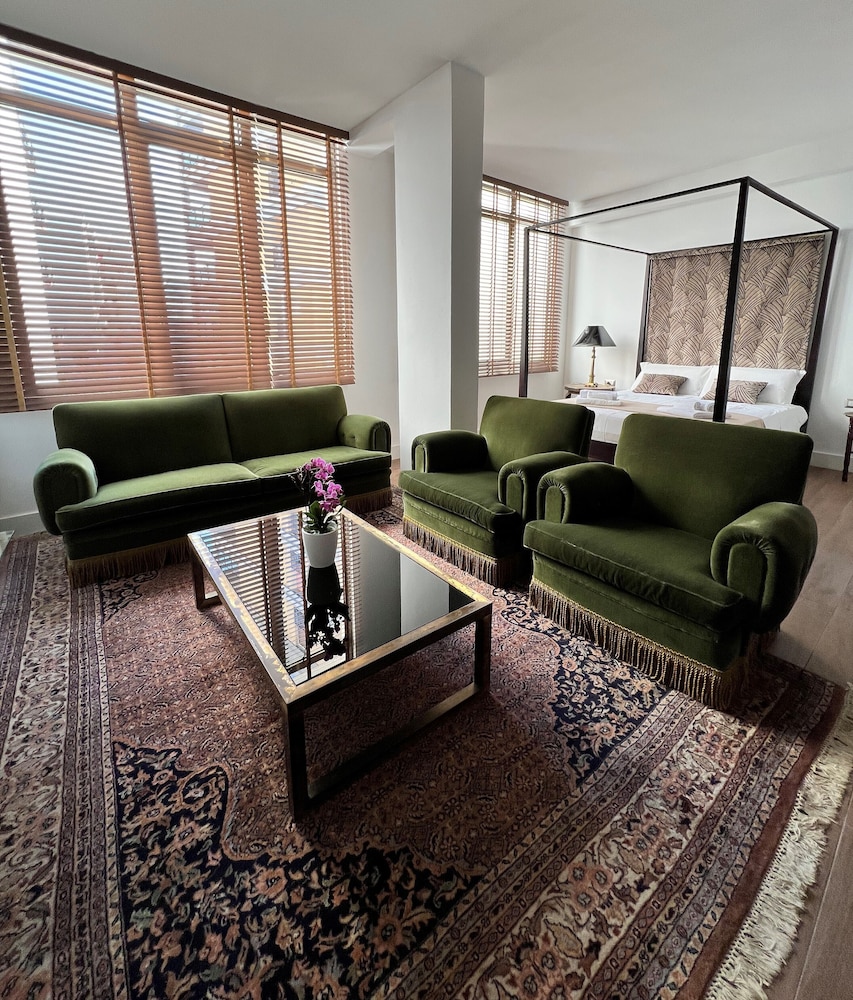 Alea Rooms 12/21