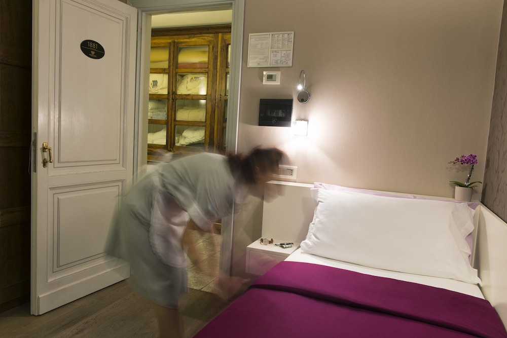 Relais Maddalena 12/50
