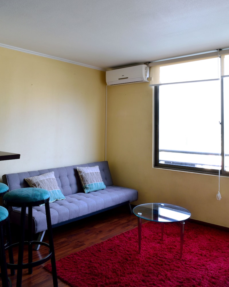 Santiago Backpackers 38/50