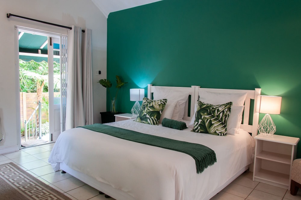 Rustic Manor Bed And Breakfast 16/52