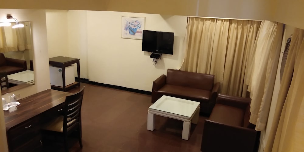 HOTEL HERITAGE DAKSHIN 40/50