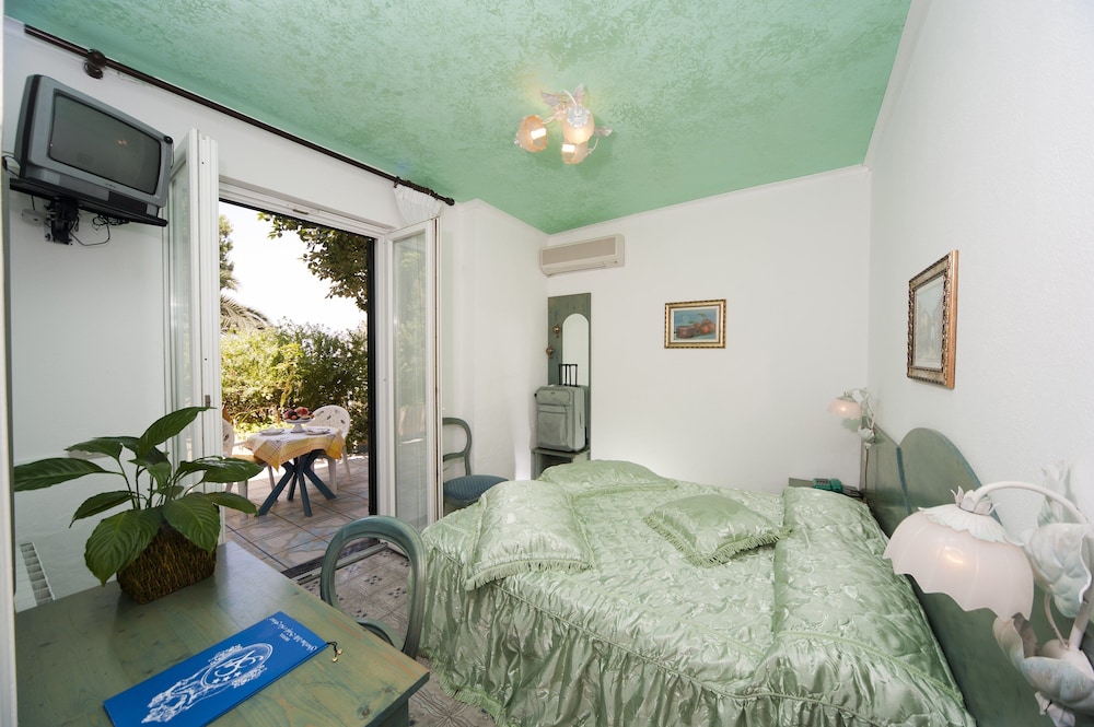 Giardino Delle Ninfe E La Fenice 28/64