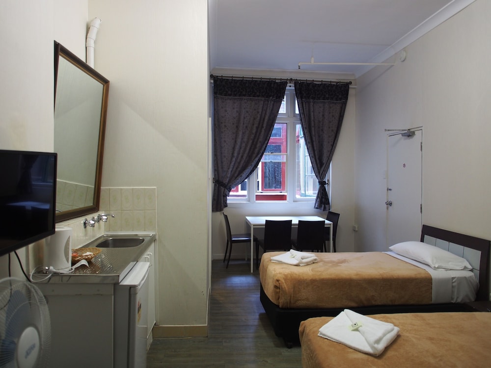 CENTRAL PRIVATE HOTEL 17/55