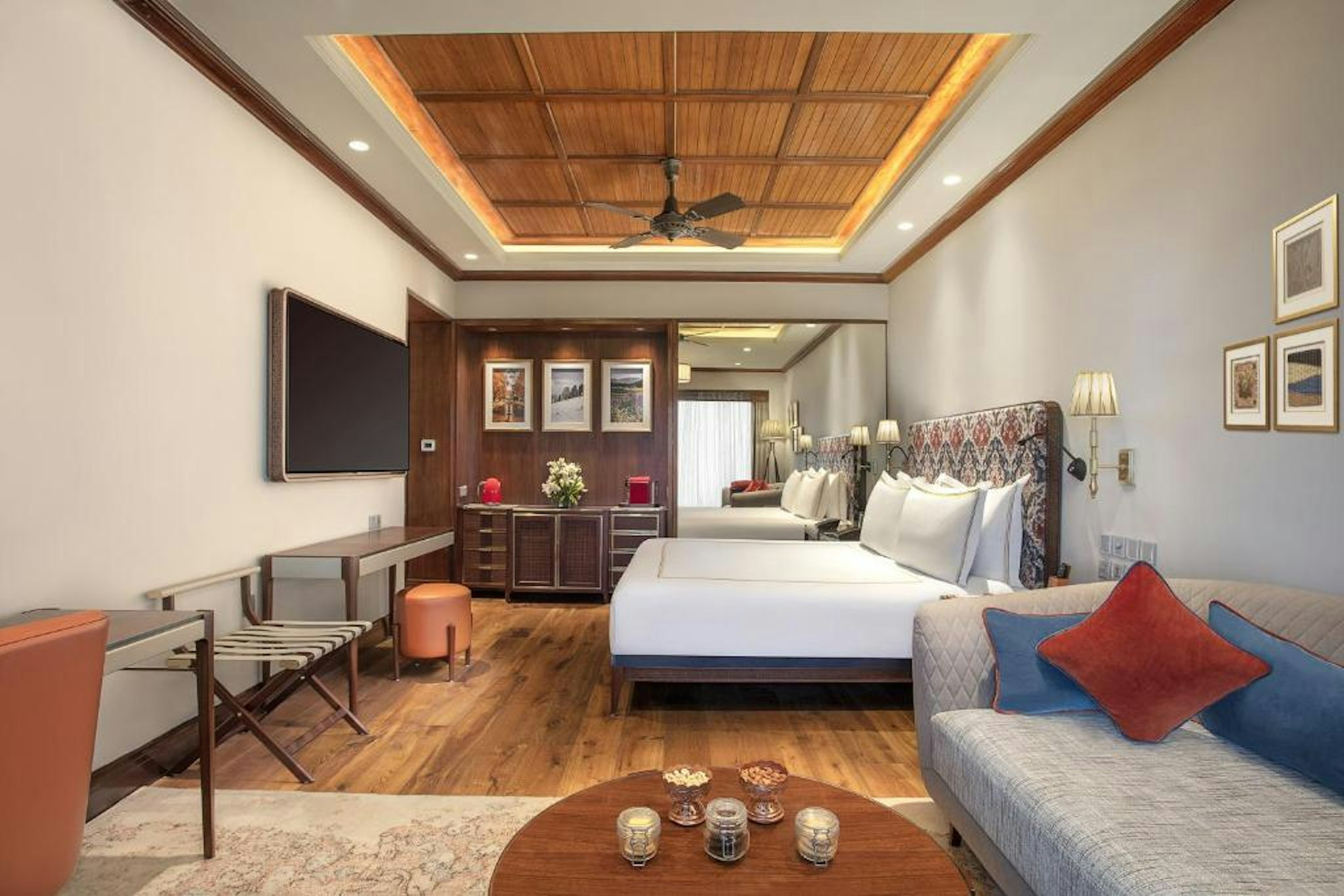غرفة فاخرة بشرفة، The Khyber Himalayan Resort & Spa 3/4