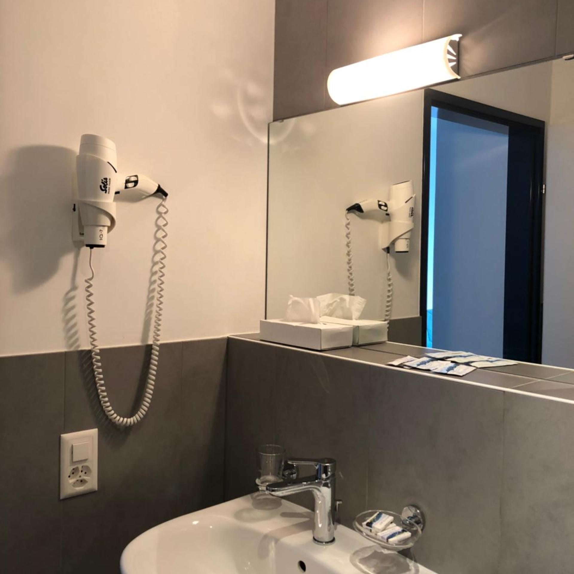 HOTEL CERESIO 54/54