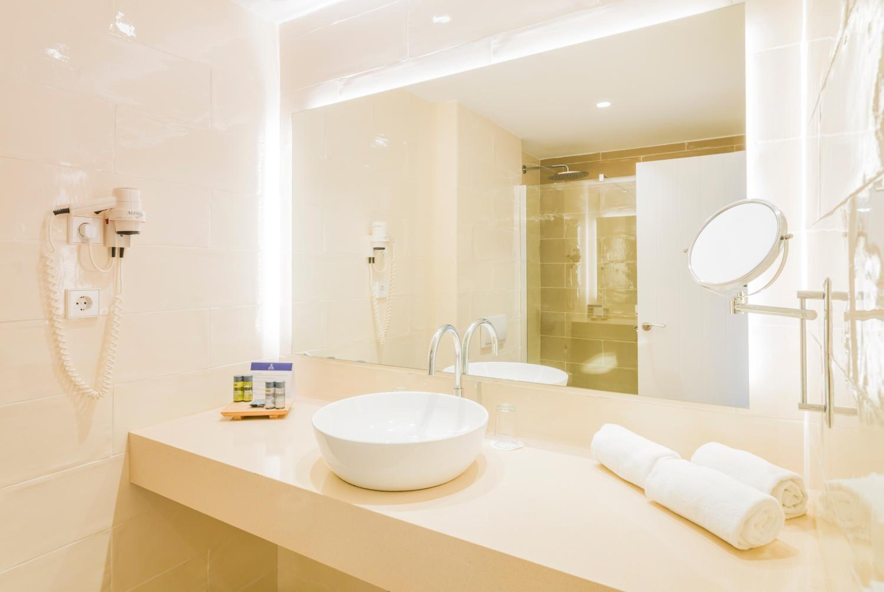 غرفة بسرير مزدوج بشرفة، Club Del Sol 3/3