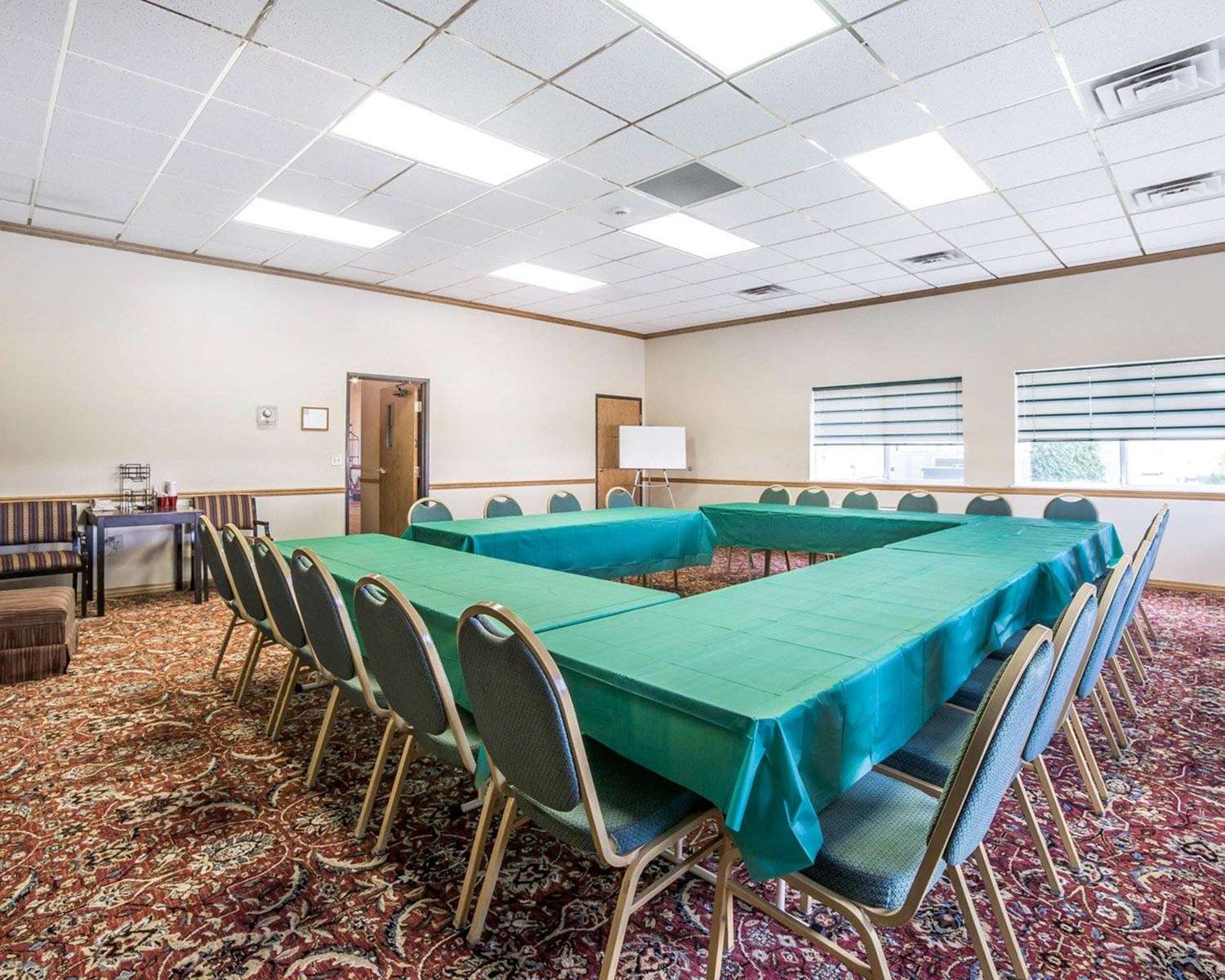 FairBridge Inn and Suites Glendive (ex Comfort Inn) 18/30
