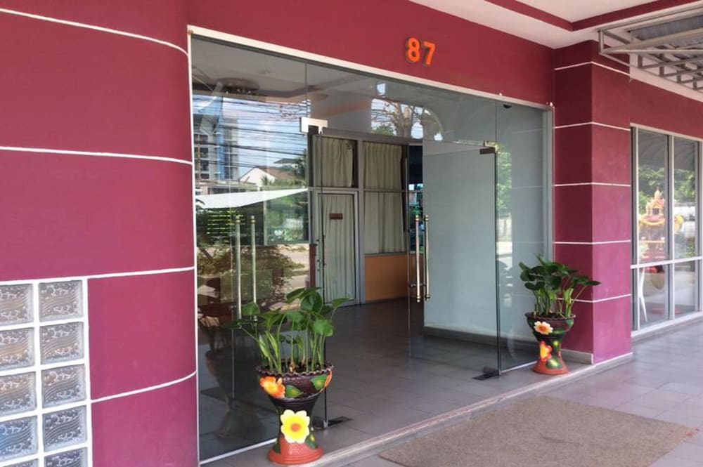 C.S. Apartment Hat Yai 2/19