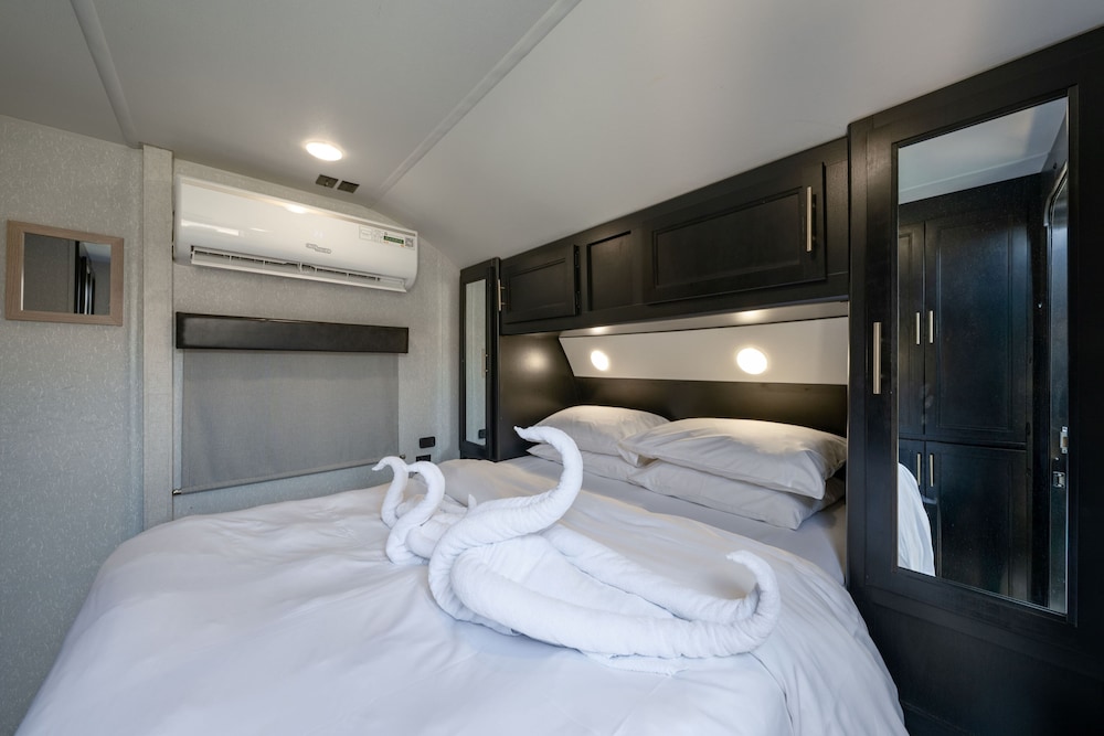Elite, Mountain, Camper, Double Bed