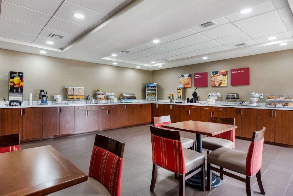 Comfort Suites Lafayette University Area 38/56