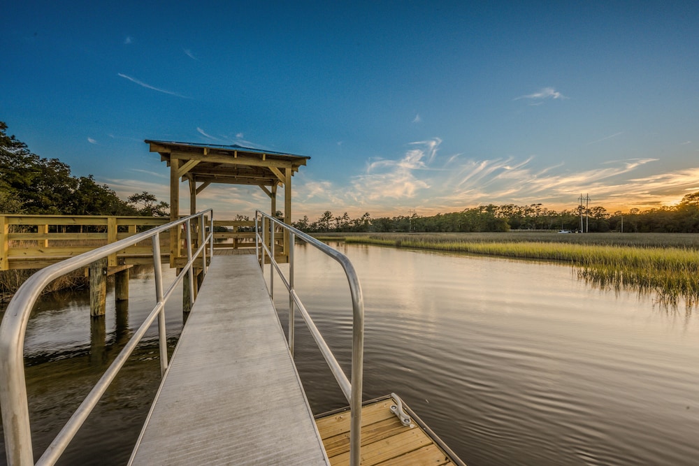 Charleston Creekside Inn 10/30