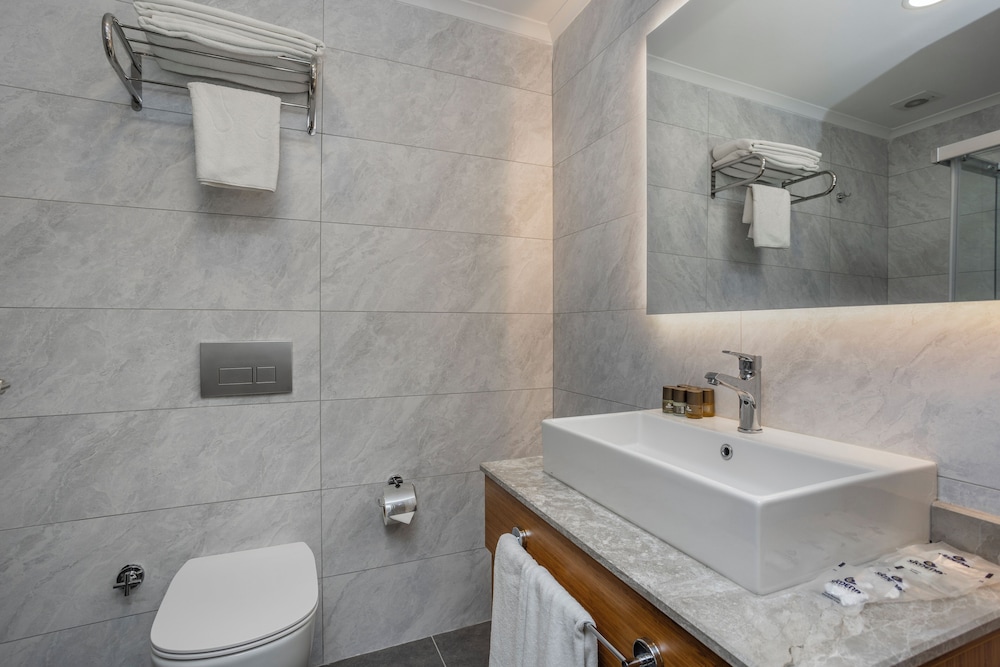 Simena Comfort Hotel 51/55