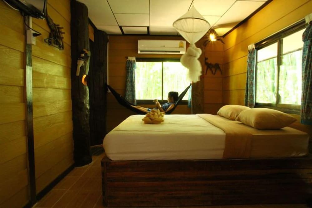 Khao Sok Tree House 14/50