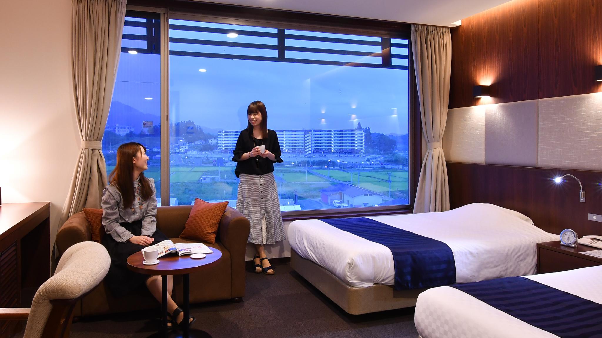 Capital Hotel 1000 14/42