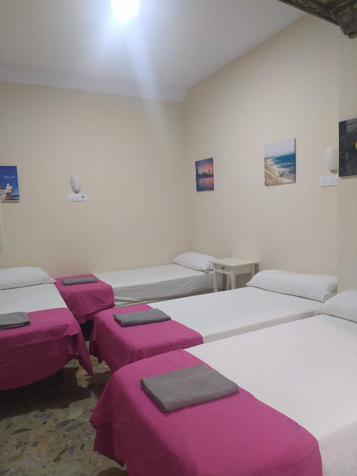 Room, Quadruple, Multiple Beds, Private Bathroom
