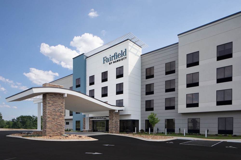 Fairfield by Marriott Inn & Suites Whitsett Greensboro East 2/21