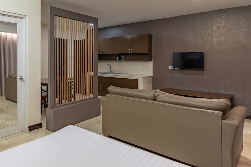 The Selah Garden Hotel 34/71