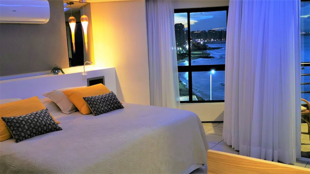 Iate Plaza Hotel 24/50
